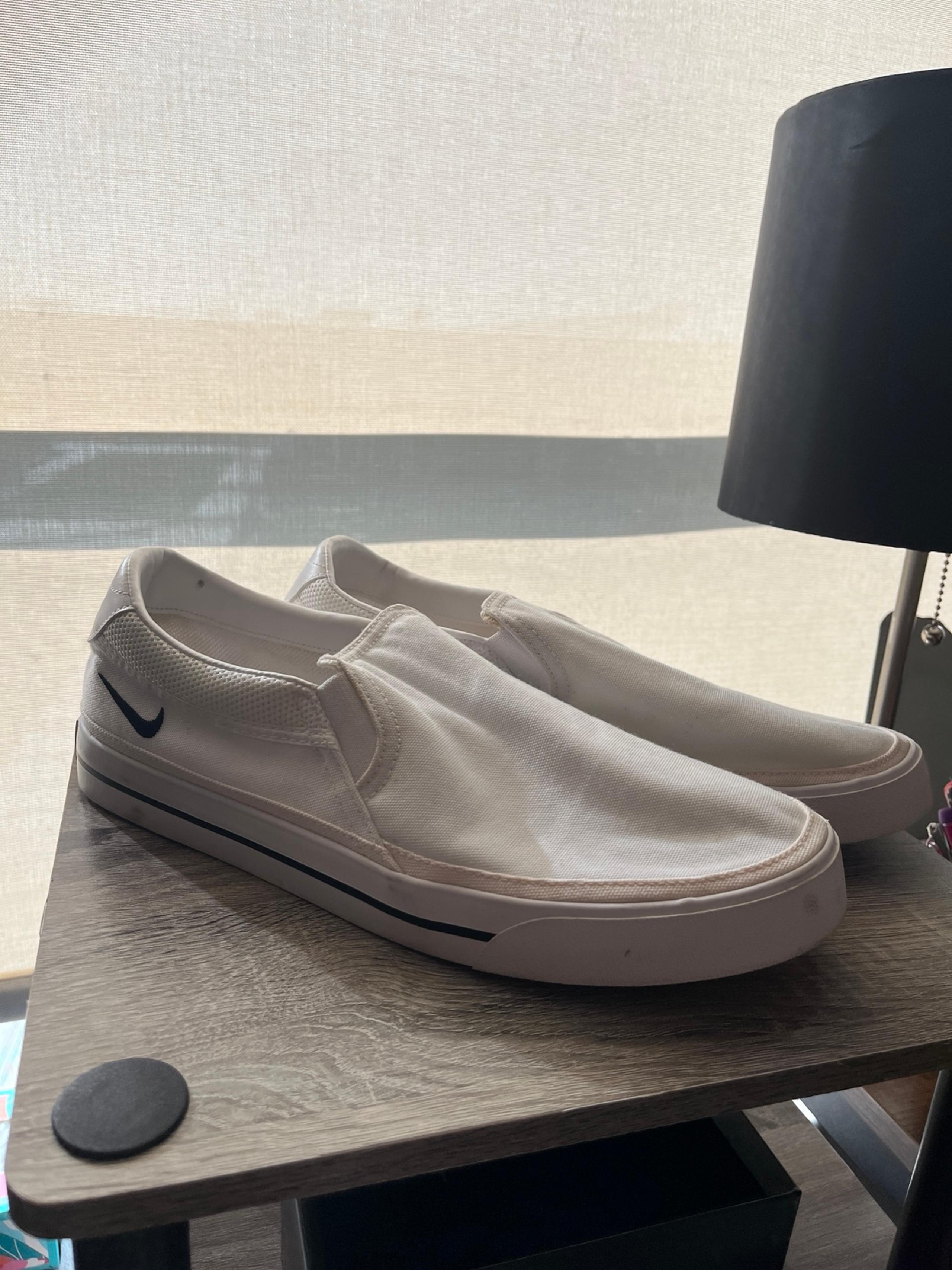 Nike Men’s White Canvas Loafers