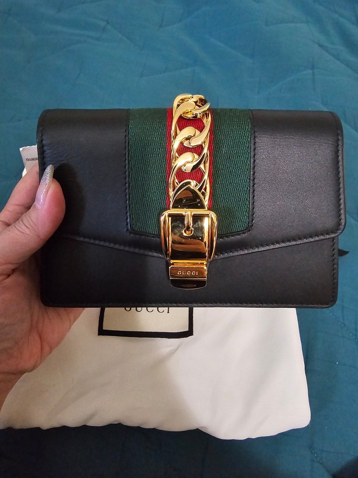Gucci Black Sylvie Chain Mini Leather Shoulder Bag
