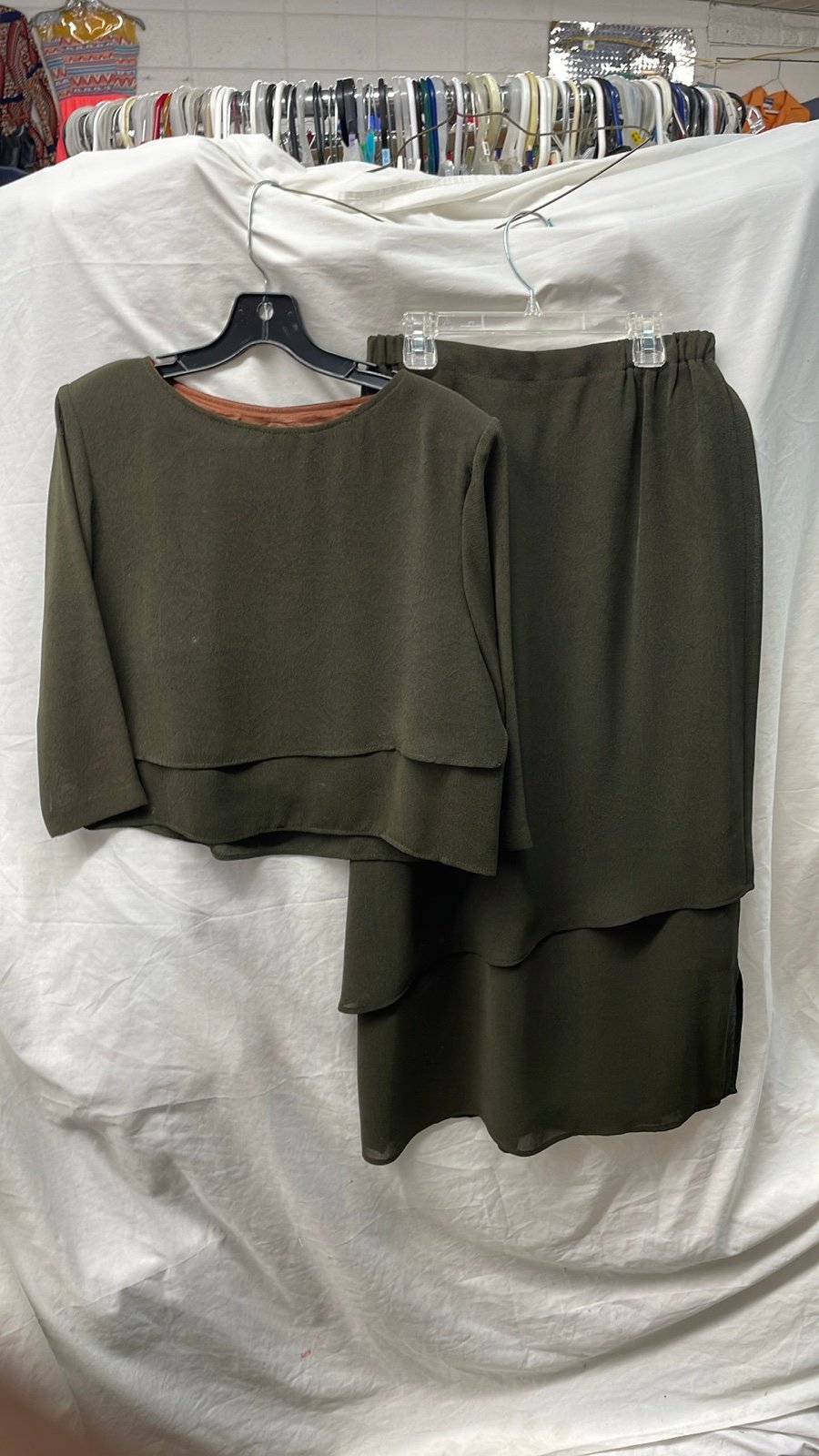 Jolie vintage 2 piece lined & Lacey skirt suit ladies sz 12 5/18/4
