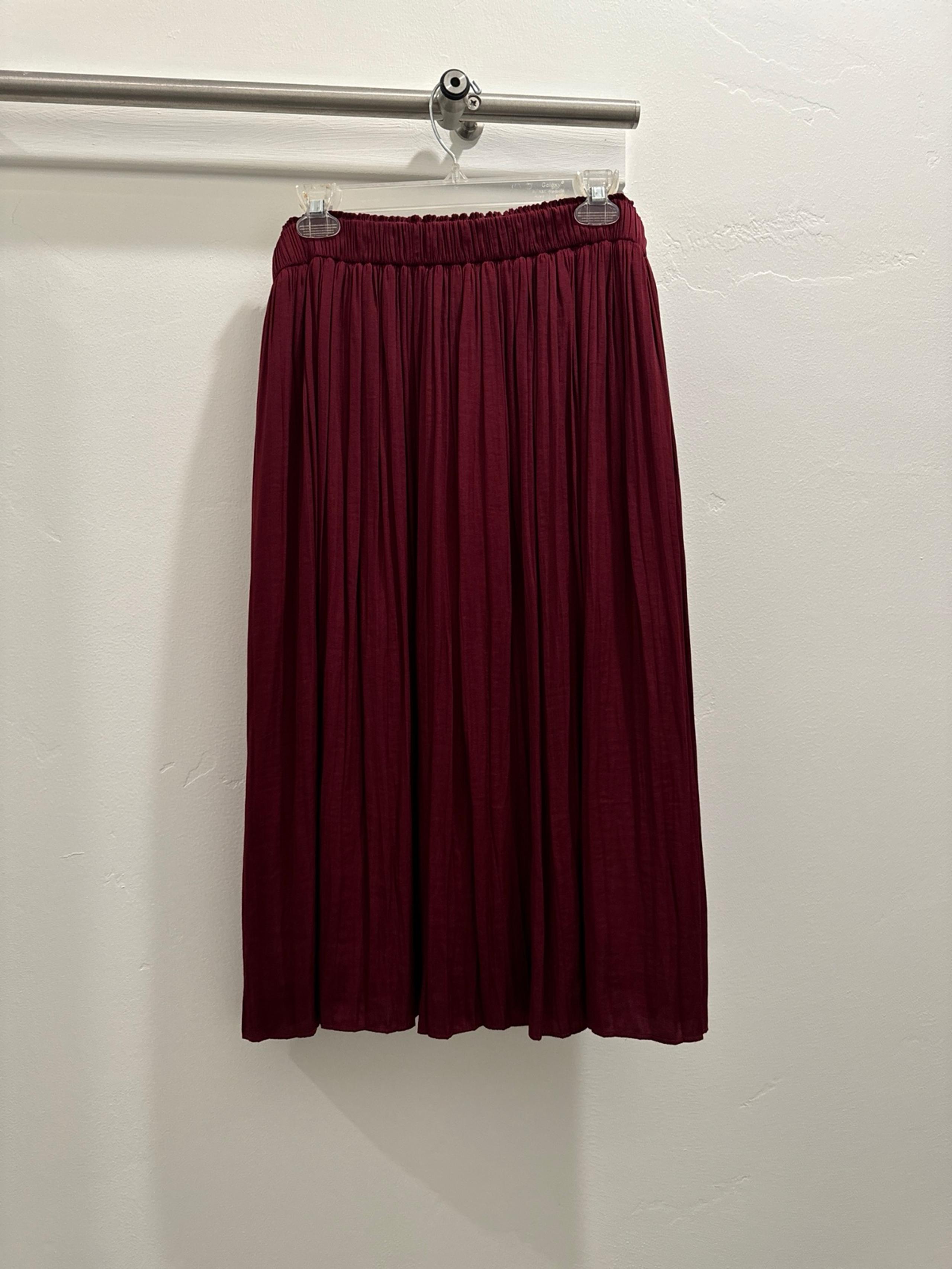 Gap pleated skirt