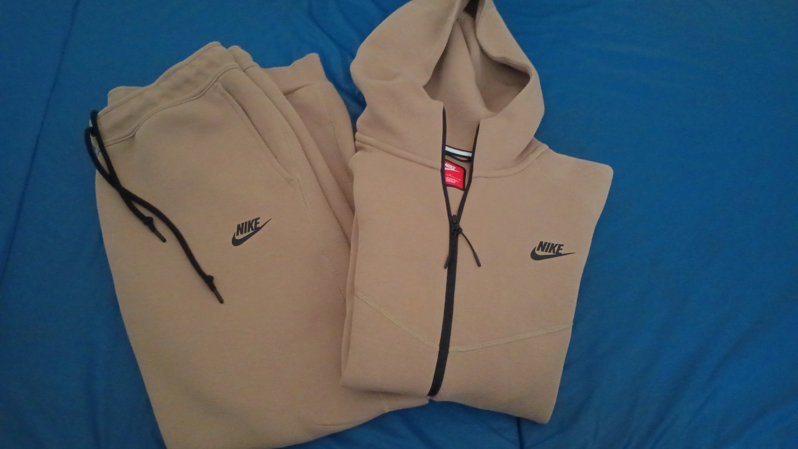 Nike TECH FLEECE FULL-ZIP HOODIE & JOGGERS/Matching Set