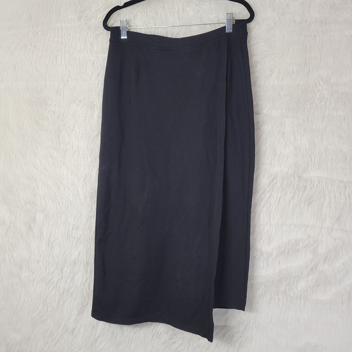 Betabrand Black Cropped Sassy Skirt Overlay Ponte Knit Capri Dress Pants Medium
