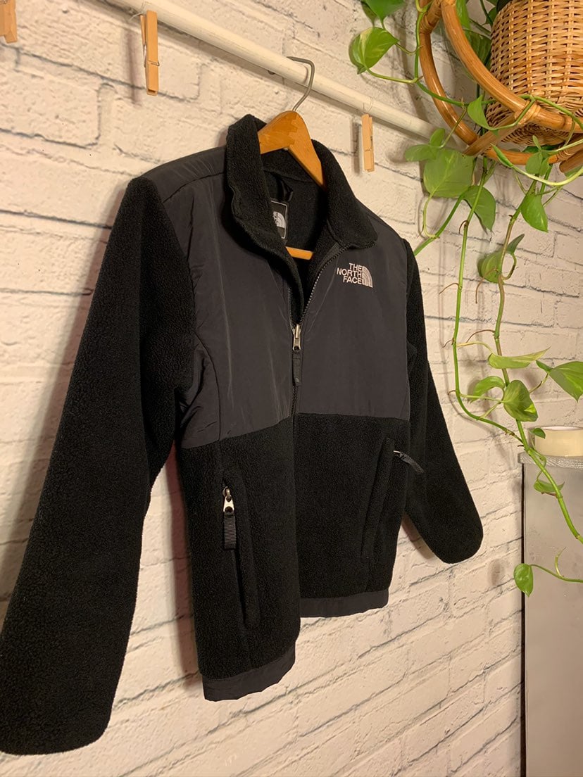 The North Face Jacket (girls)