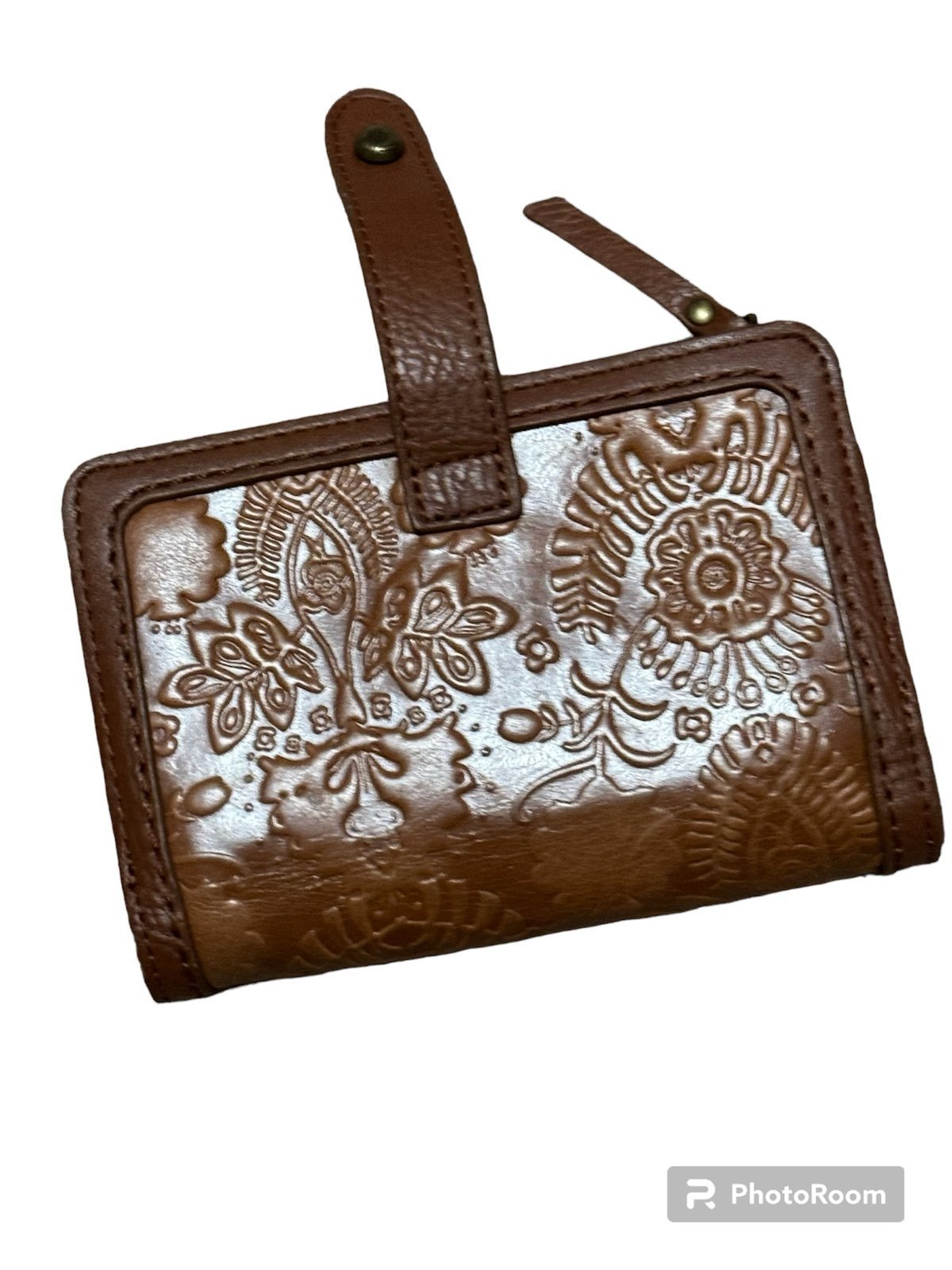 The Sak Silverlake tobacco colored floral embossed leather wallet
