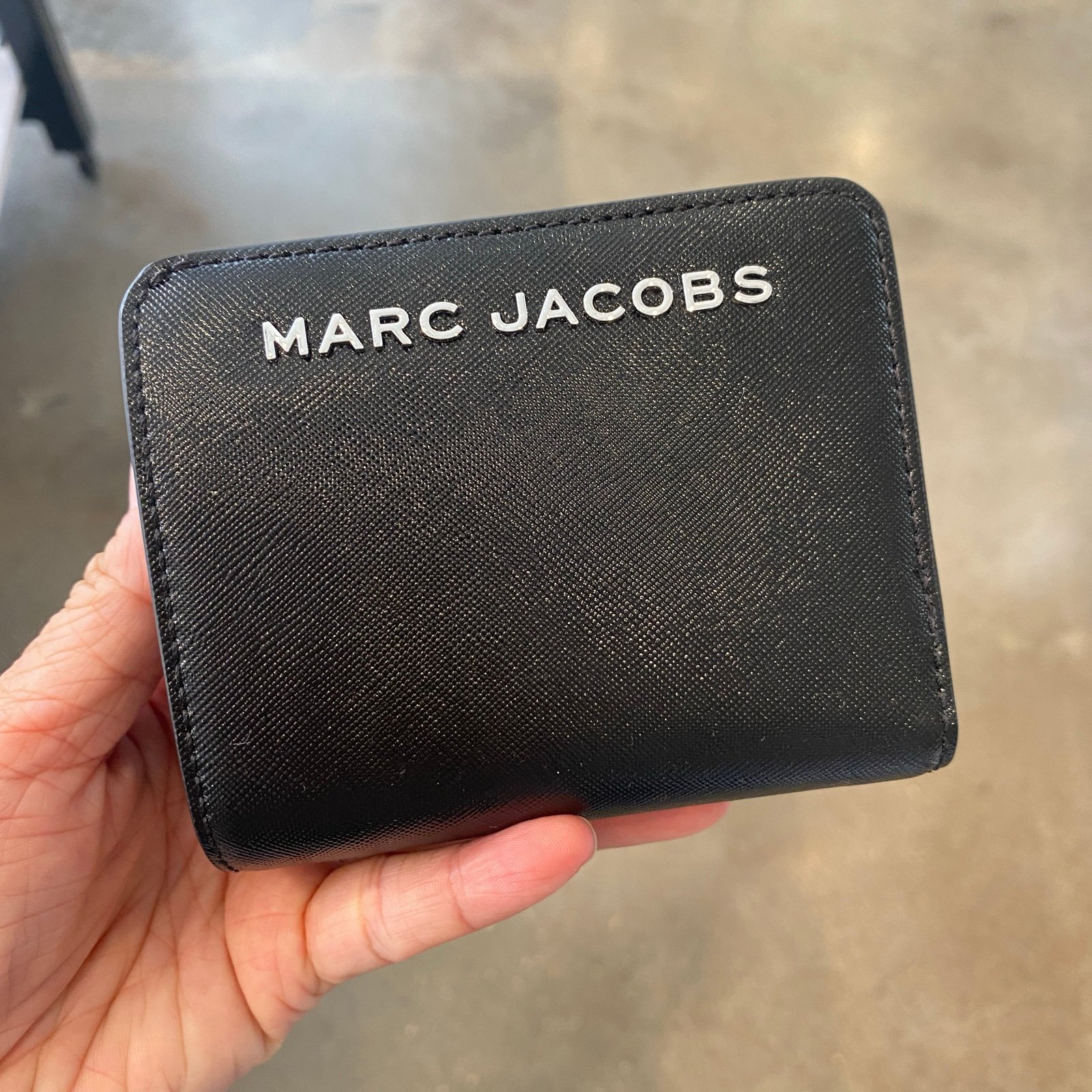 Marc Jacobs 4S4SMP002S02 bifold wallet