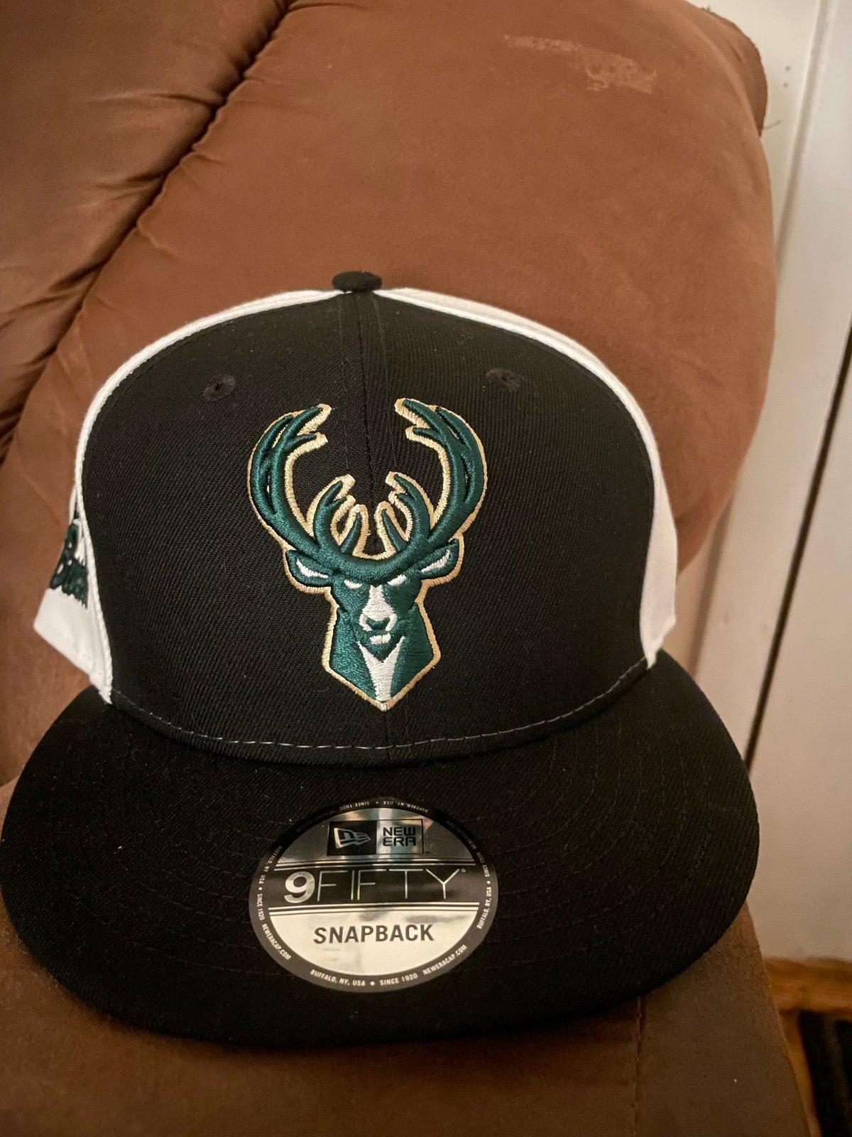 Milwaukee Bucks New Era NBA SnapBack hat