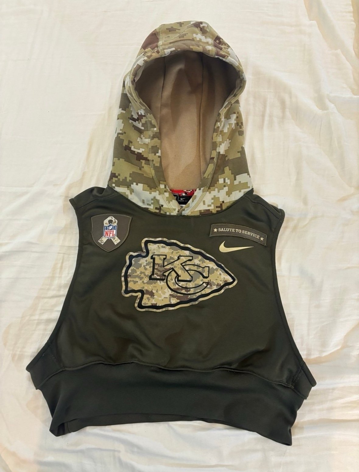 Kansas City Chiefs Women’s Nike Salute To Service Custom Crop Hoodie XL