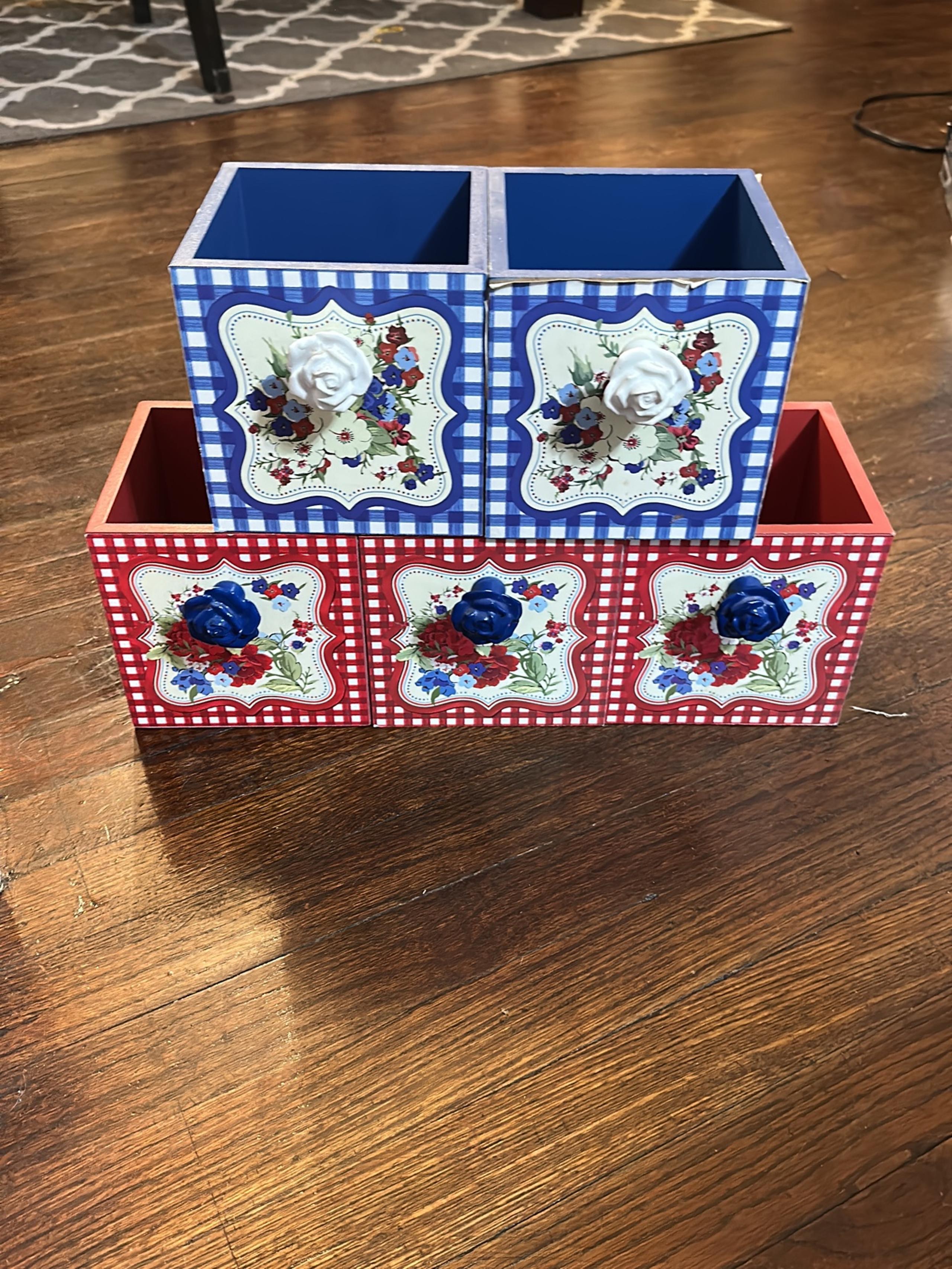 Pioneer women decor