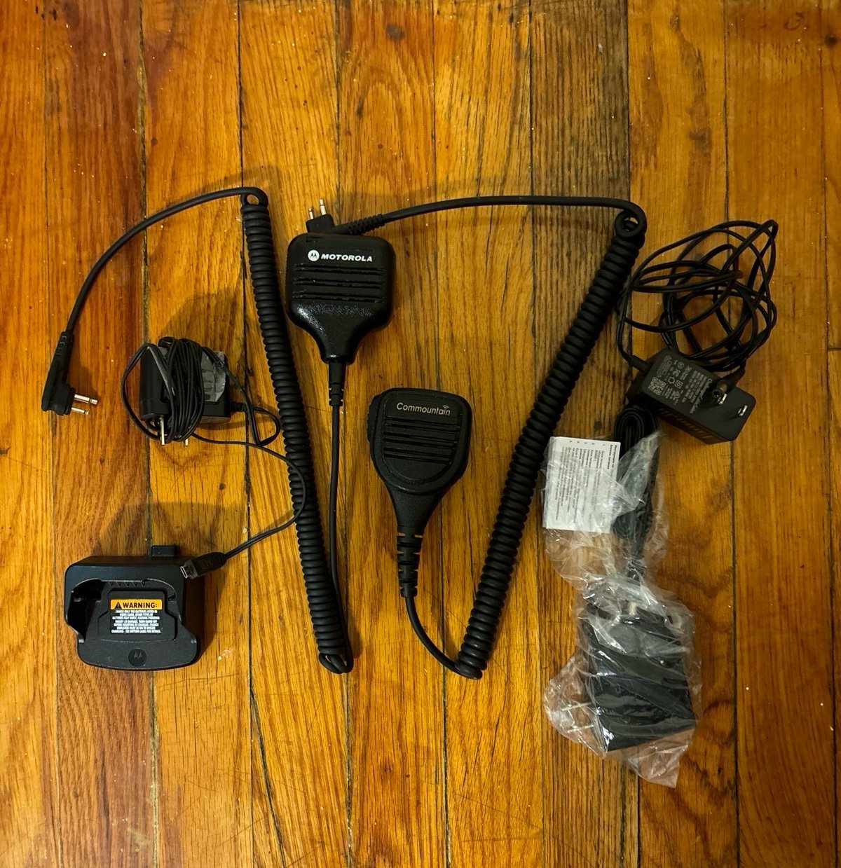 LOT OF 6 - Motorola & communication Speaker Mic + Charger stand/cable