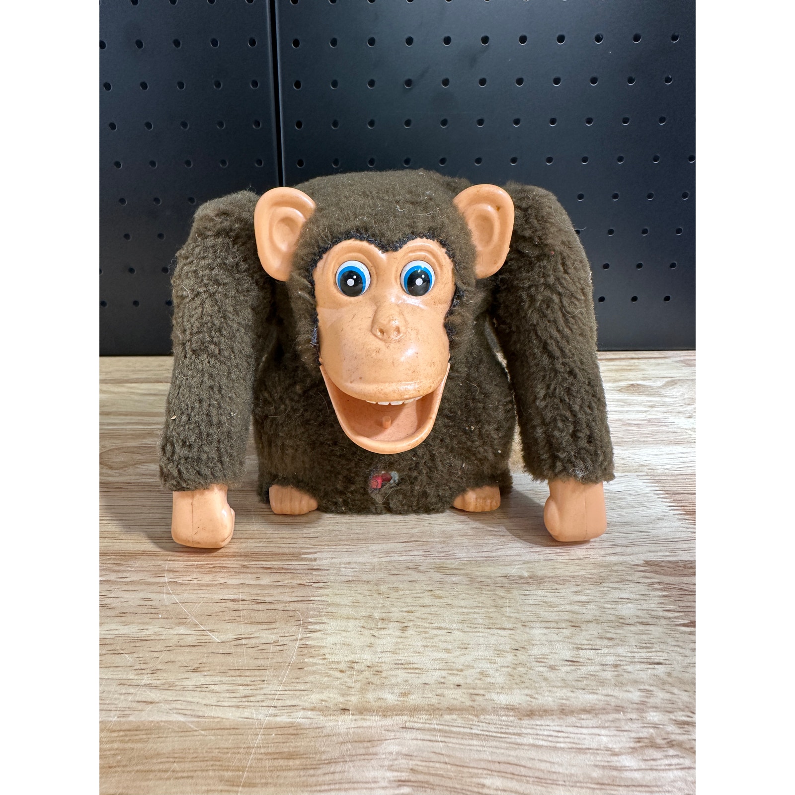 Vintage Daishin Happy Naughty Chimp READ