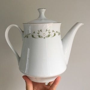 Japan 502 Elegance 6 Cup Teapot