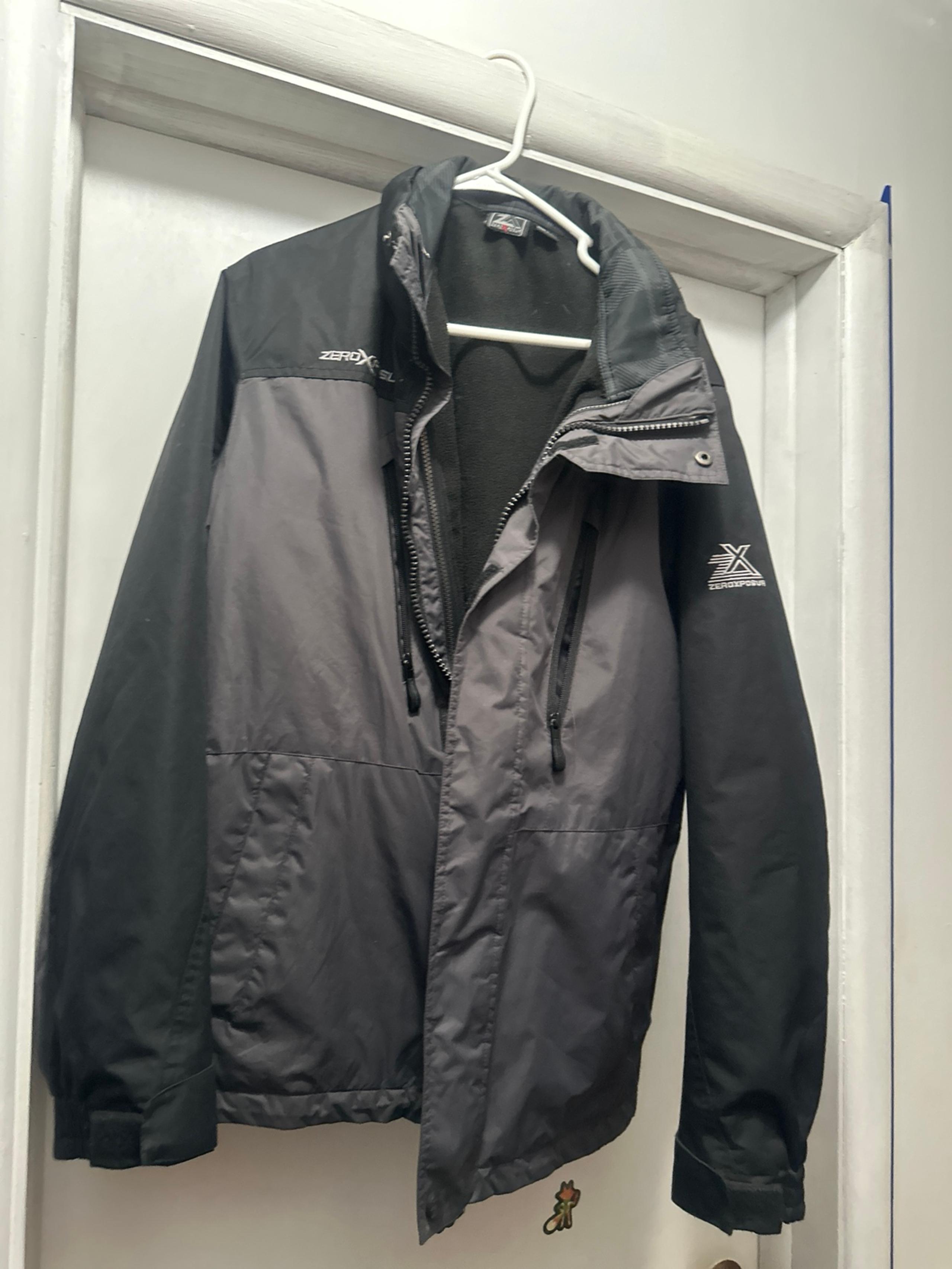 Zeroxposur mens M gray and black jacket like new