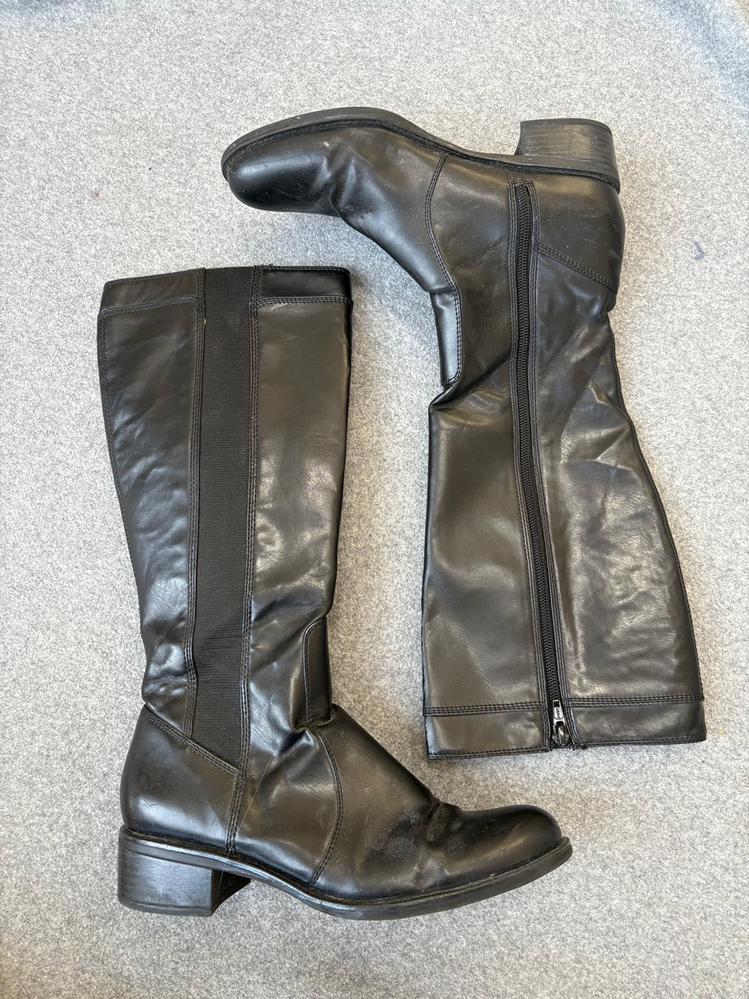 Etienne Aigner Womens Black Boots 7 1/2