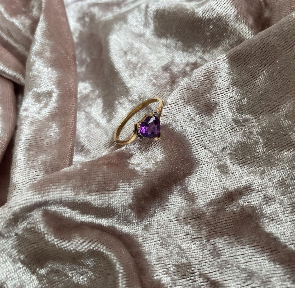10K Purple Heart Stone & Diamond Accent Ring