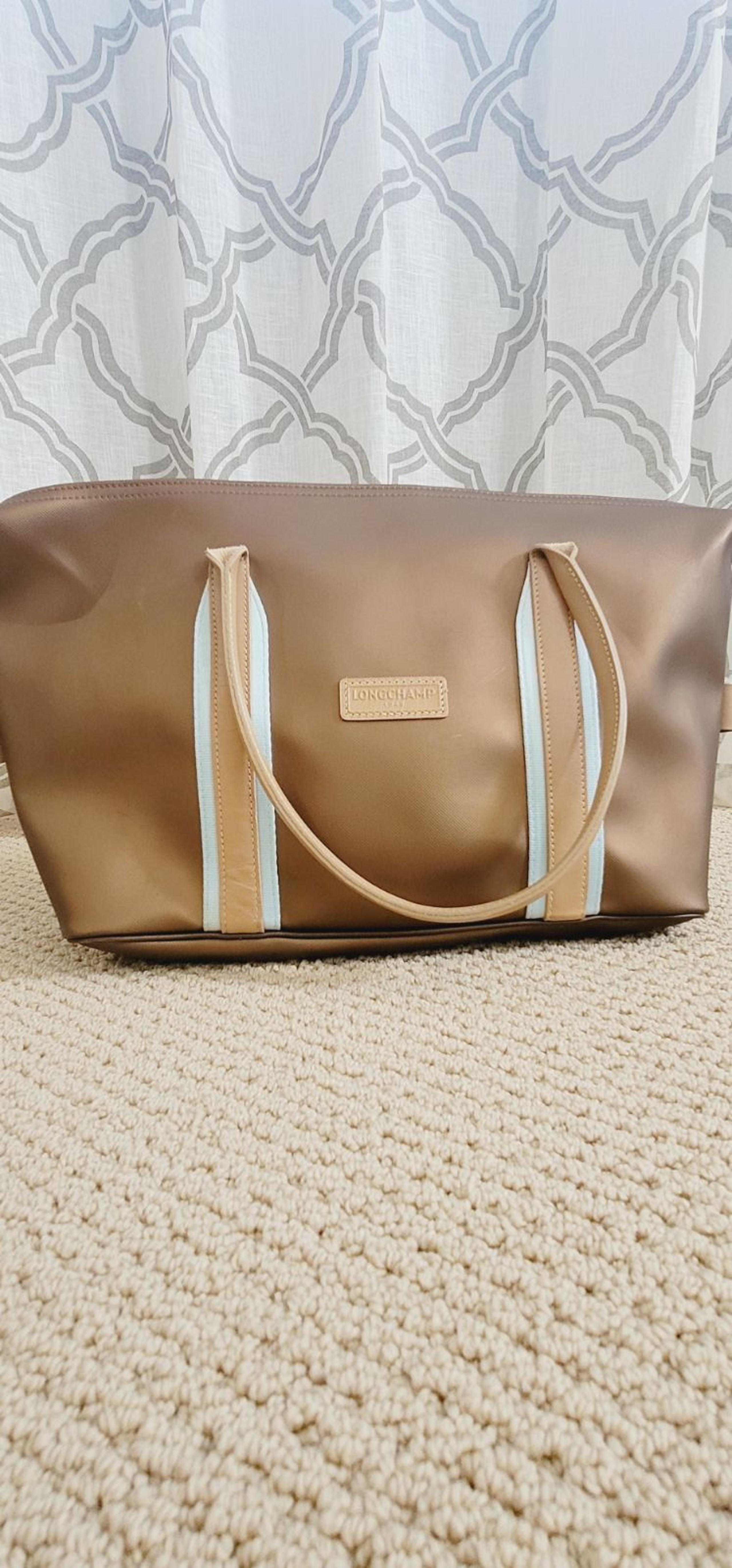 Longchamp purse