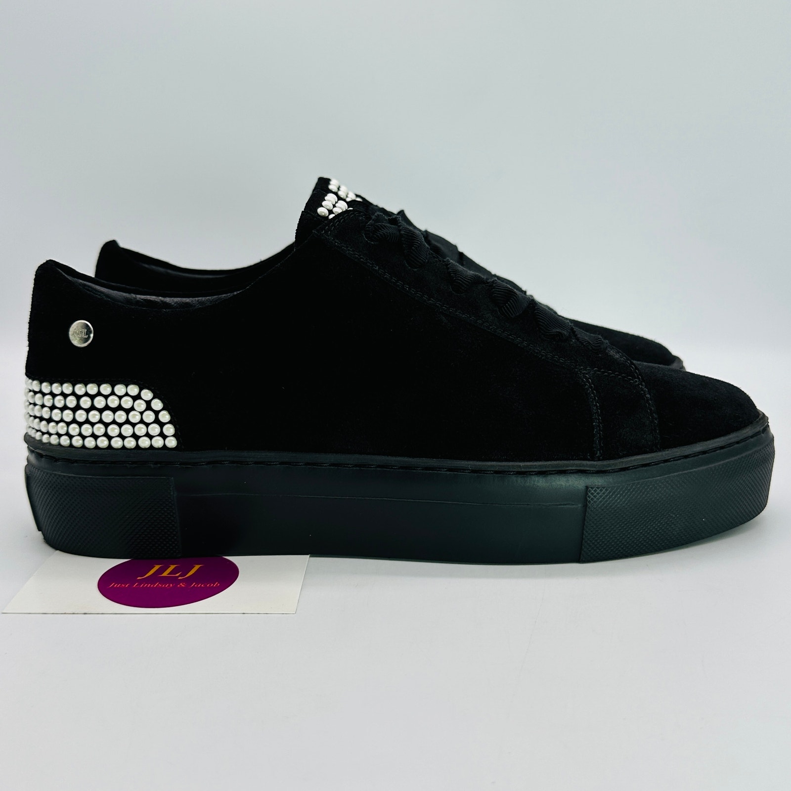 AGL Attilio Giusti Leombruni Women's Stella Black Suede Pearl Sneakers Size 39
