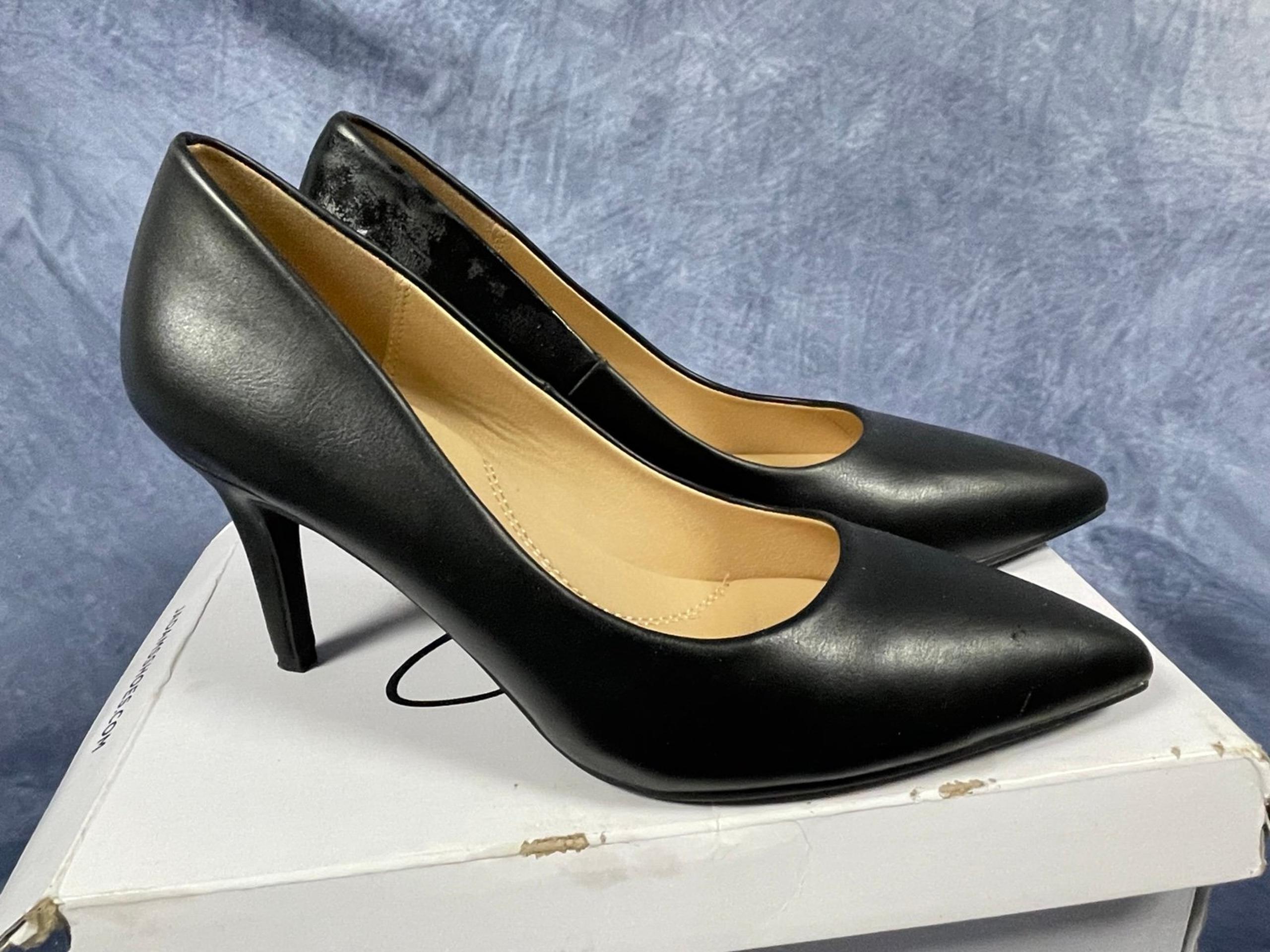 J. Adam’s Black Heels, 7,5