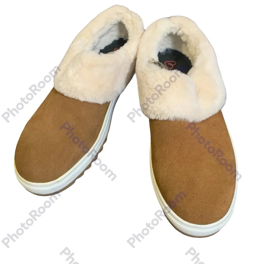 Blonde Slippers Waterproof Sz 8M Ladies with Fur EUC