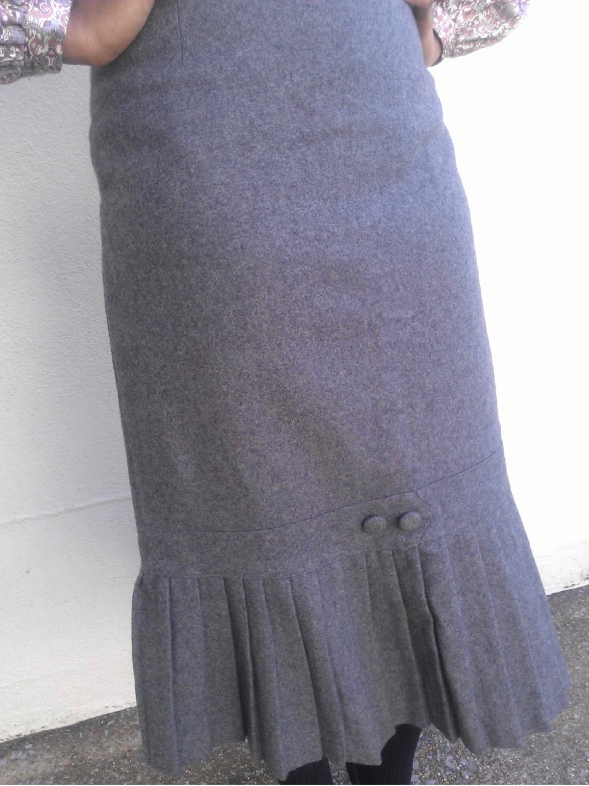 Vintage gray wool high waisted midi pencil skirt with mermaid pleated hem