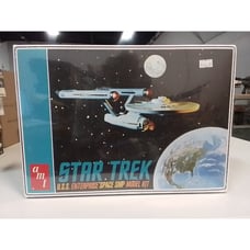 AMT 1/650 Star Trek Classic U.S.S. Enterprise Plastic Model Kit AMT1296