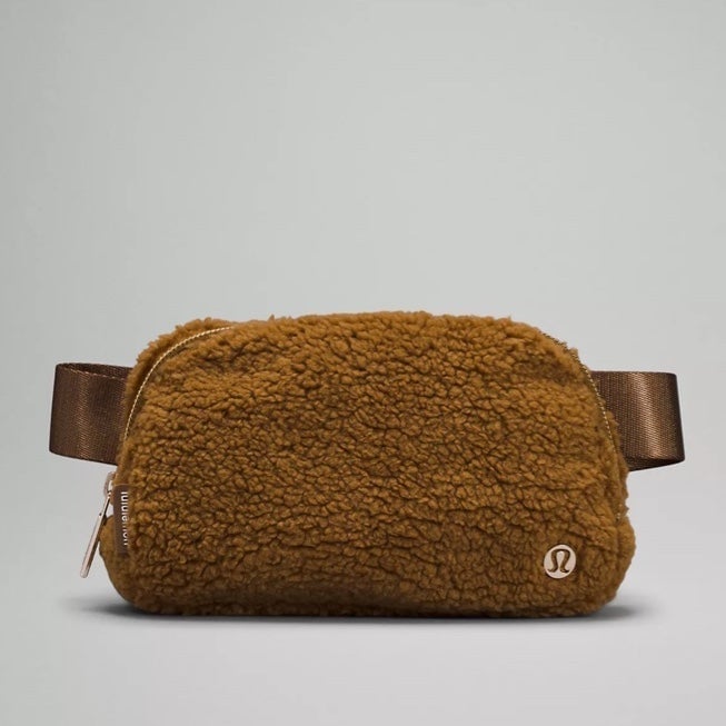 Lululemon Everywhere Fleece Belt Bag Burnt Caramel