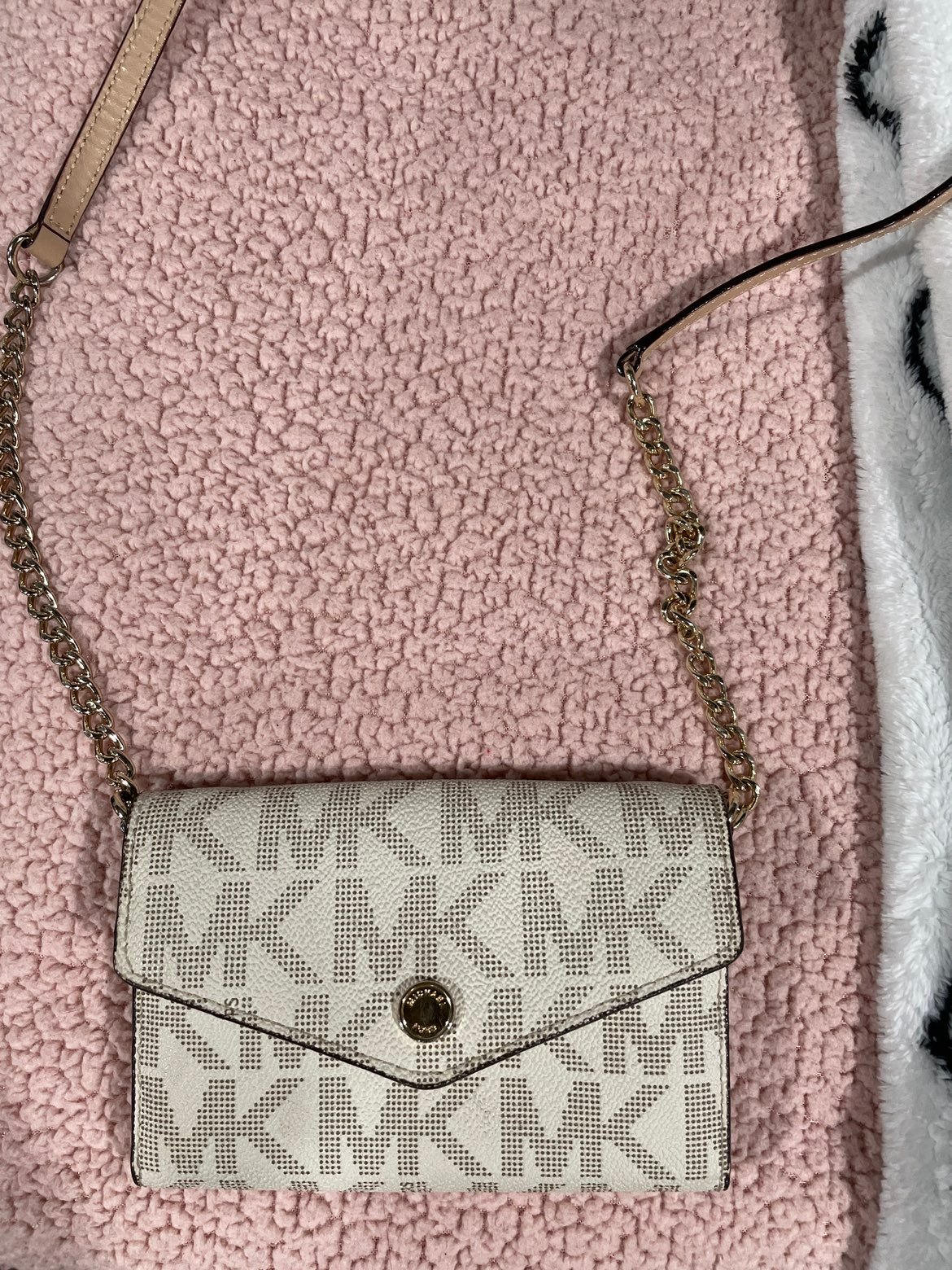 Michael Kors wallet crossbody