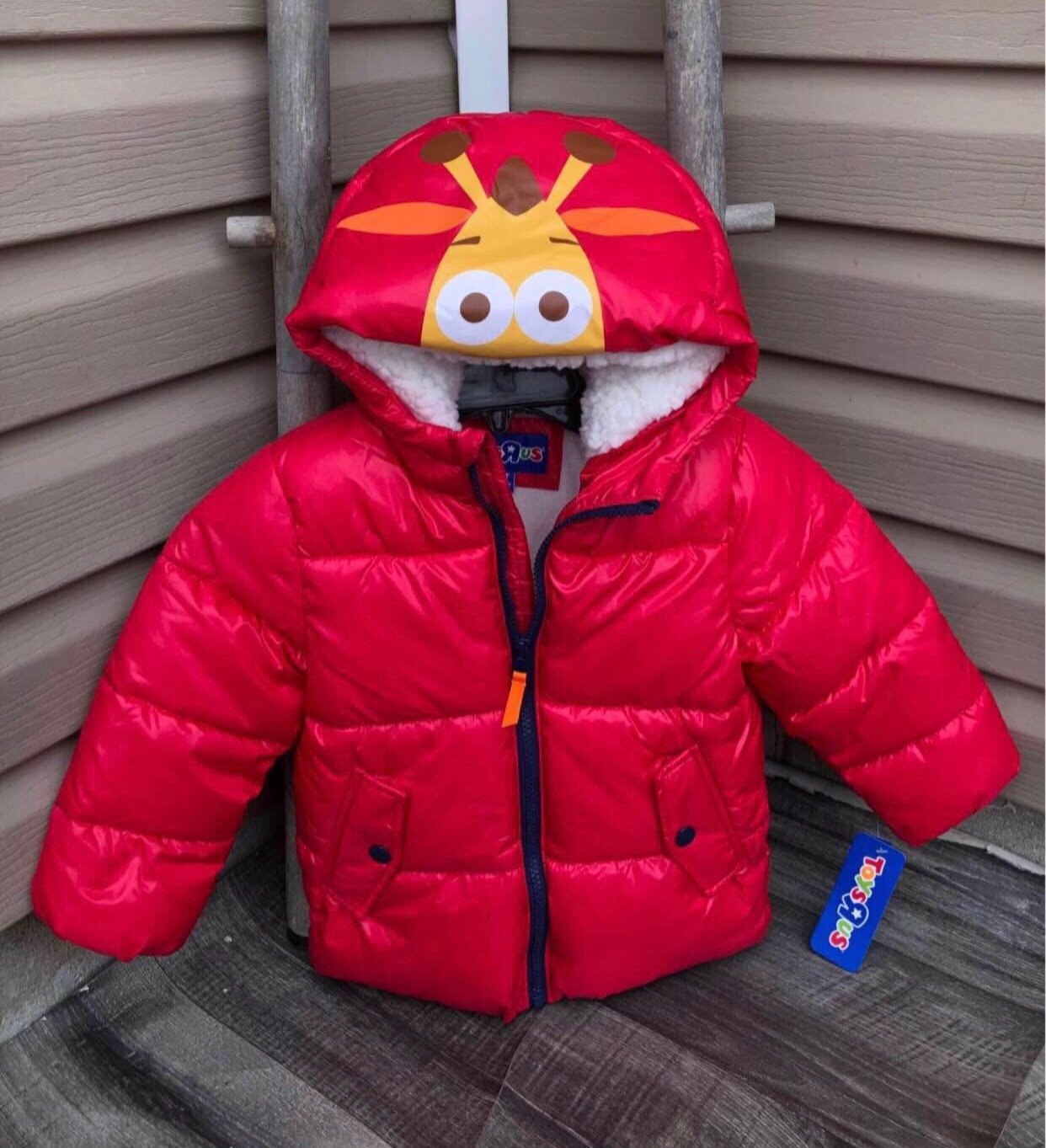 New TOYS R US Heavy Weight Giraffe Puffer Coat size 3T