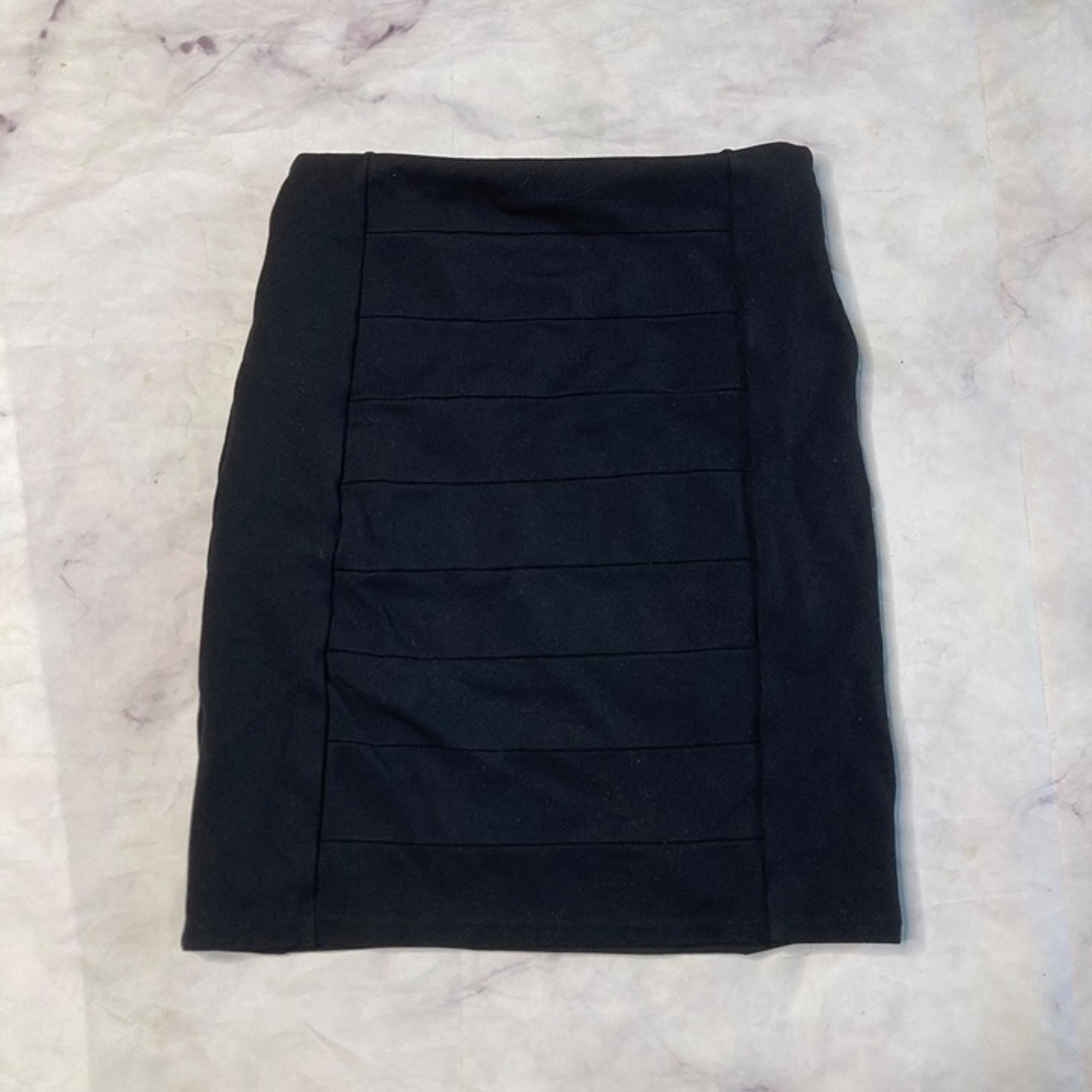 White House Black Market Black Pencil Skirt Women’s Size 2 Career