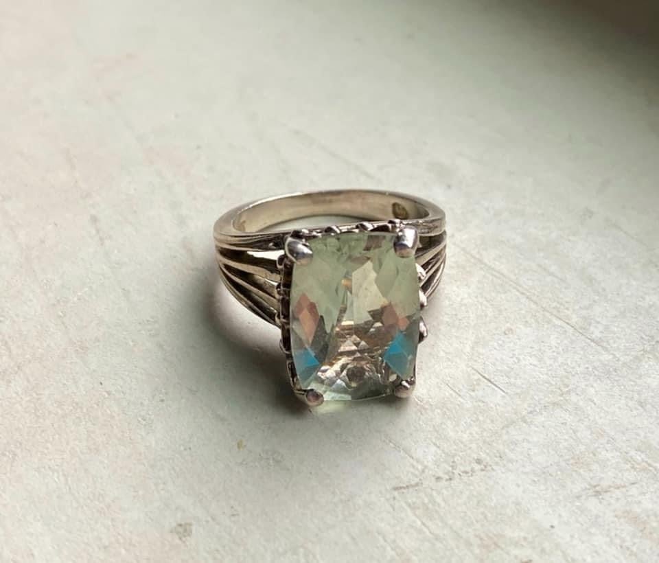 Gorgeous ring