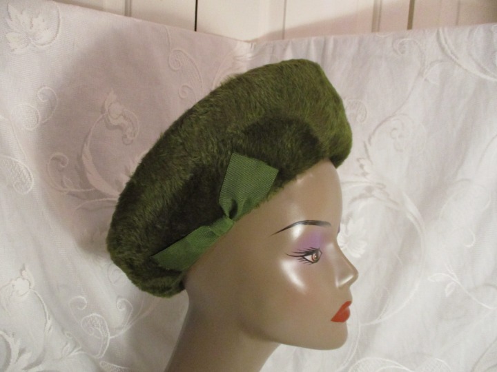 Empress vintage olive green fur felt hat