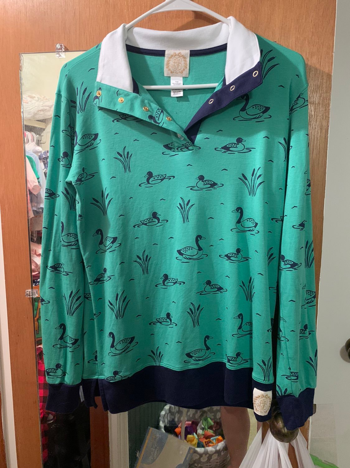 Women's TBBC homk honk goose pullover Small