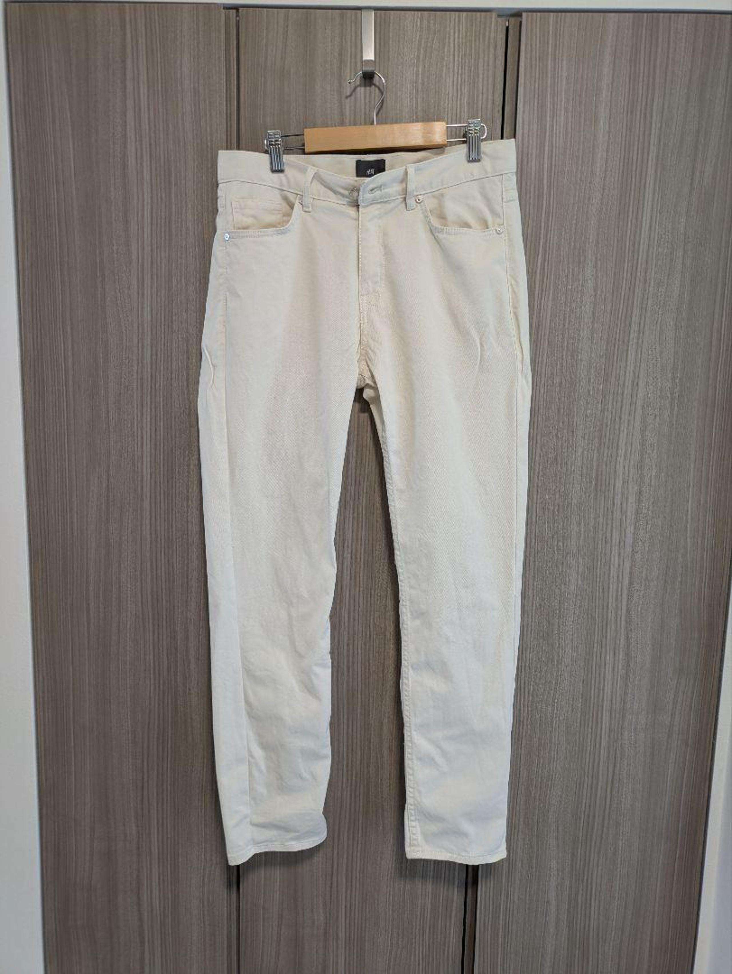 H&M White Chinos - Slim Fit 165/72A