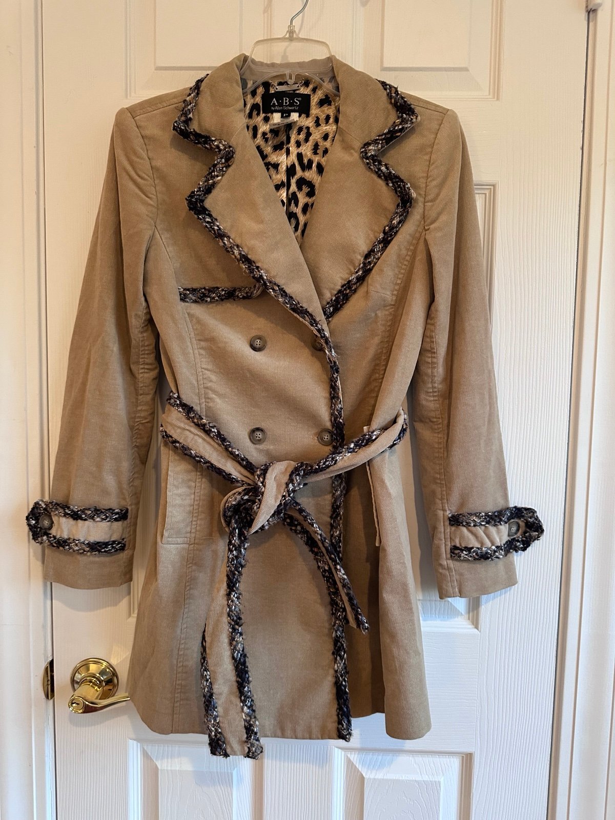 Abs by allen schwartz Women's Small Beige leopard Trench Coat fringe trim Sz P S
