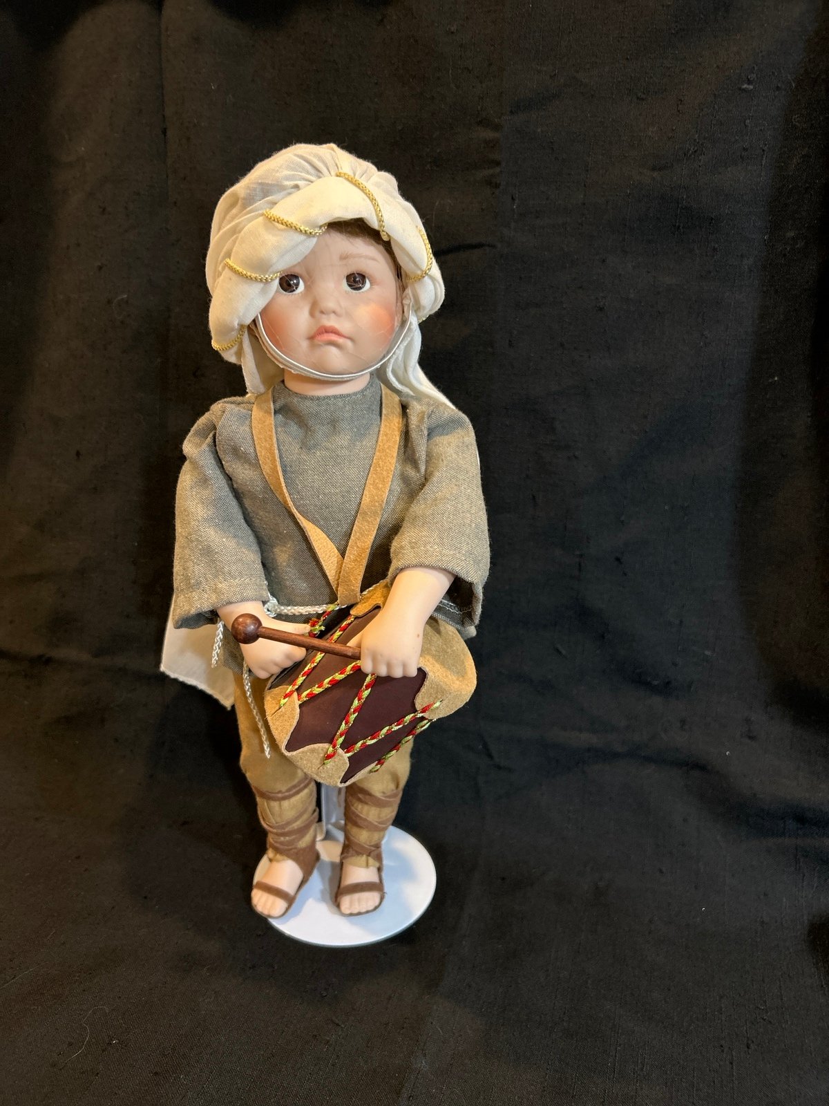 Vintage musical little drummer boy
