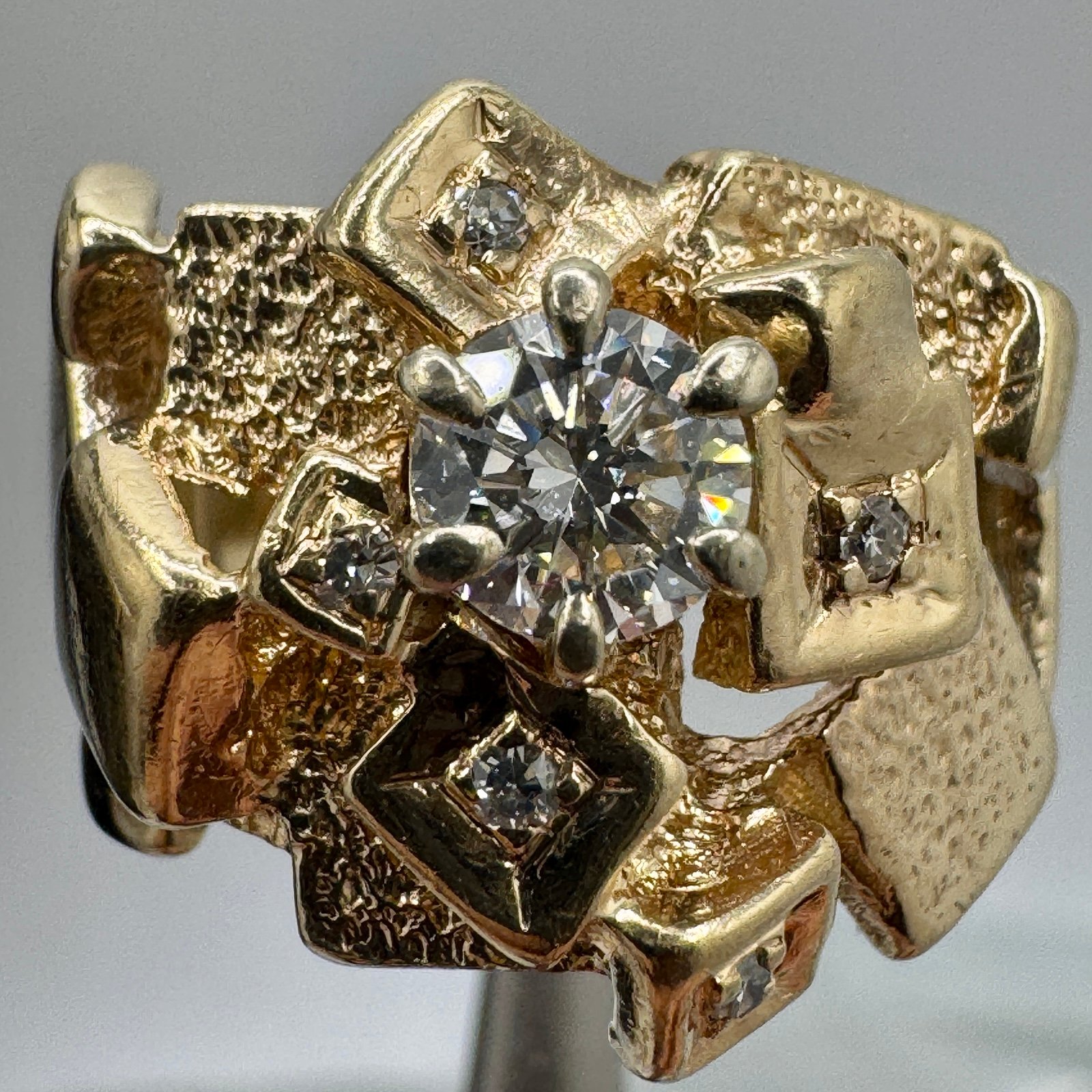 Solid 14k Gold Diamond Ring / Size 6.75 / 0.4 carat main stone / 6.9 Grams Weigh