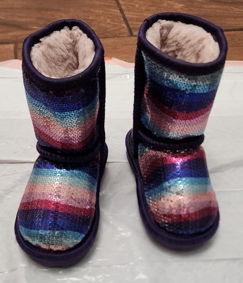 Toddler girl sequin ugg boots size 6c