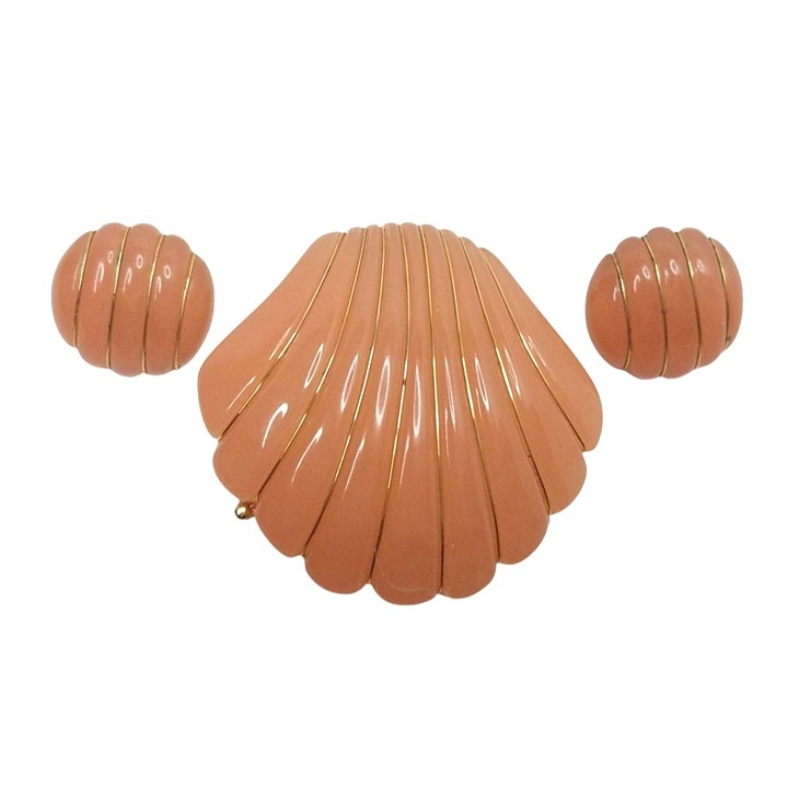 Crown Trifari Shell Brooch & Earrings Set Gold-Tone Accents Coral Color Lucite