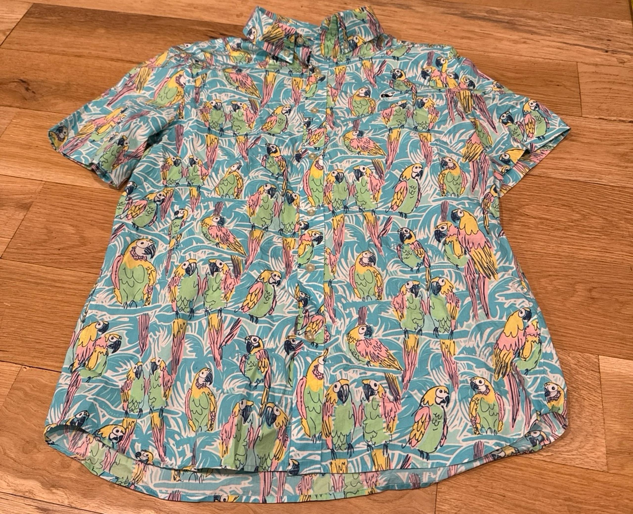 Mens Vineyard Vines Button Down  Shirt Medium