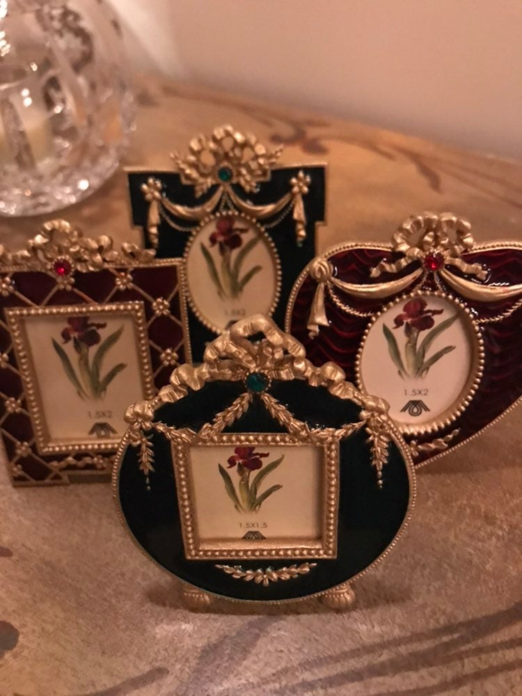 Vintage Ornate Picture Frame Set