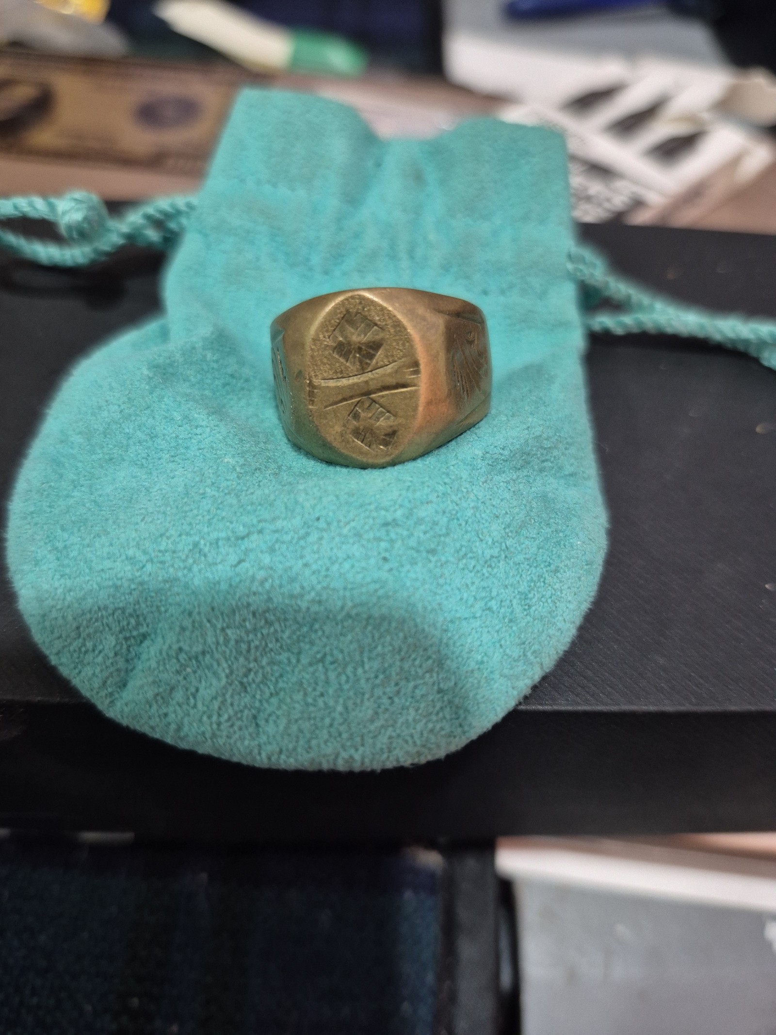 18K .750 Gold Ring with Engraved Design