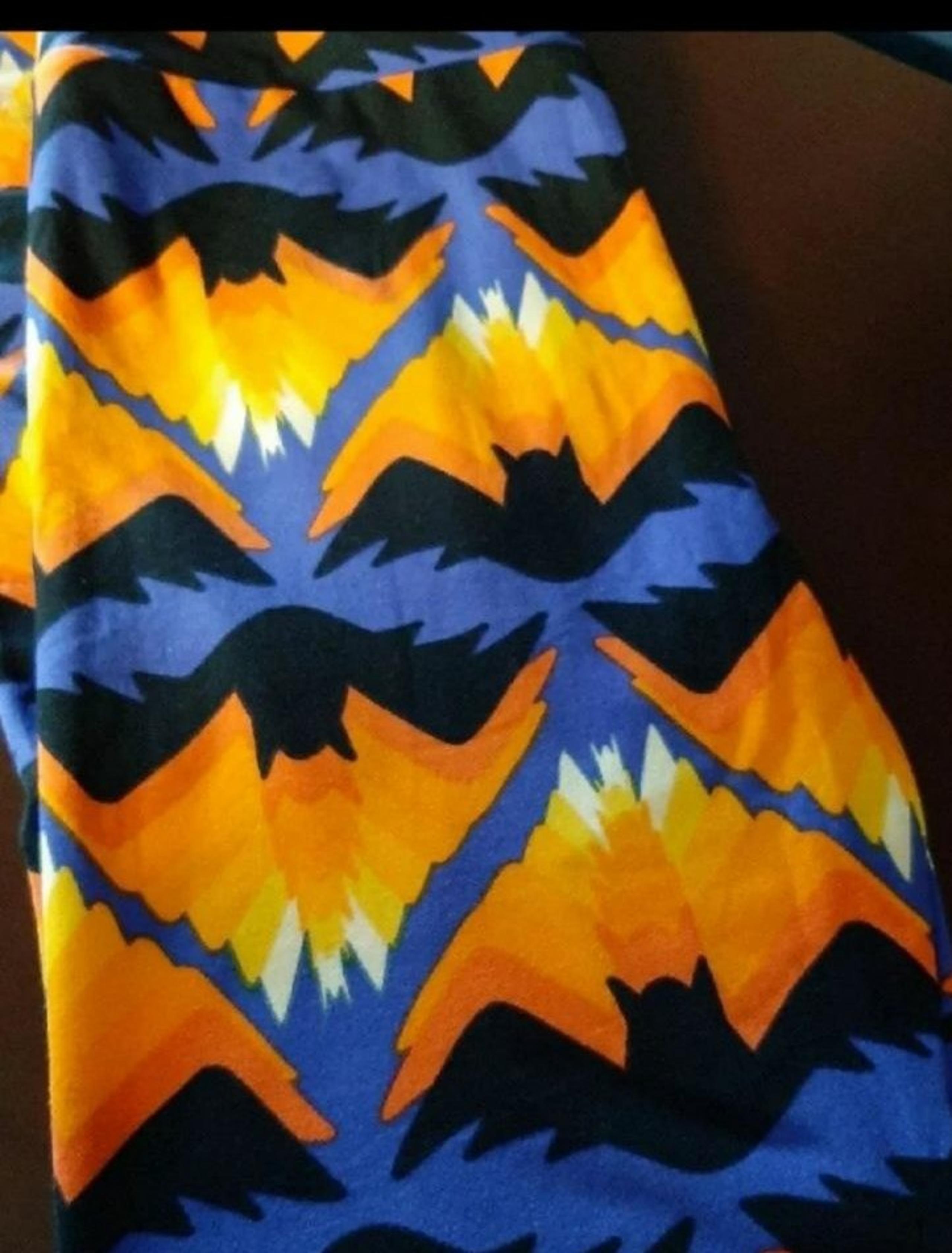 NWOT Lularoe OS Bat Leggings