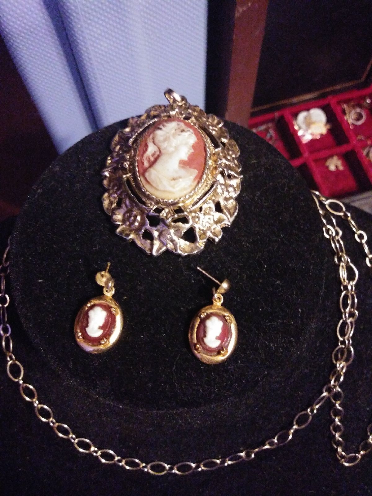 Vintage cameo necklace and earrings set