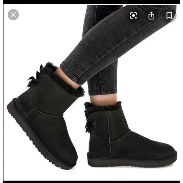 UGG Womens Black Mini Bailey Bow corduroy Boots 9