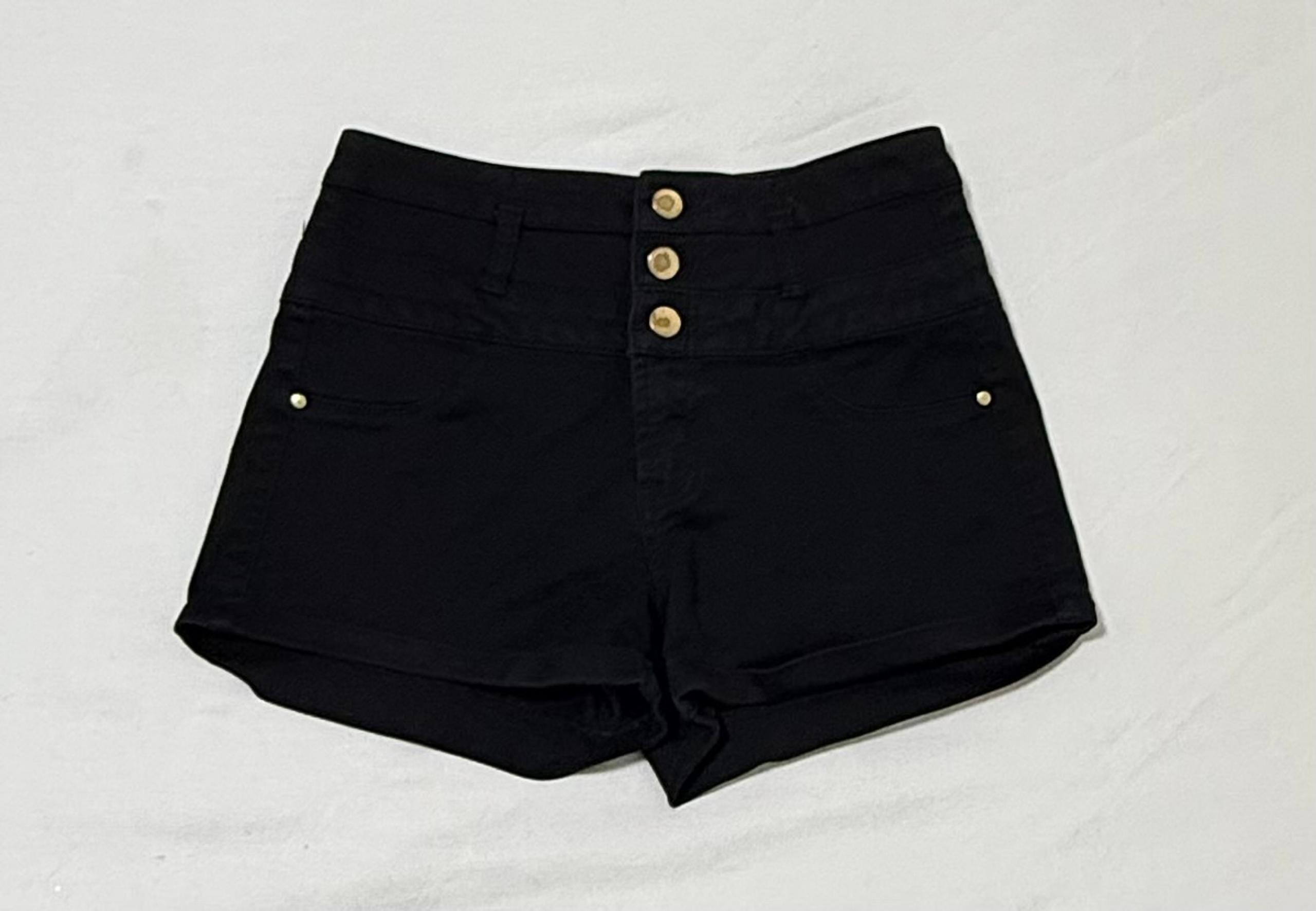 Women’s High Waste Refugee Shirts Size: 2