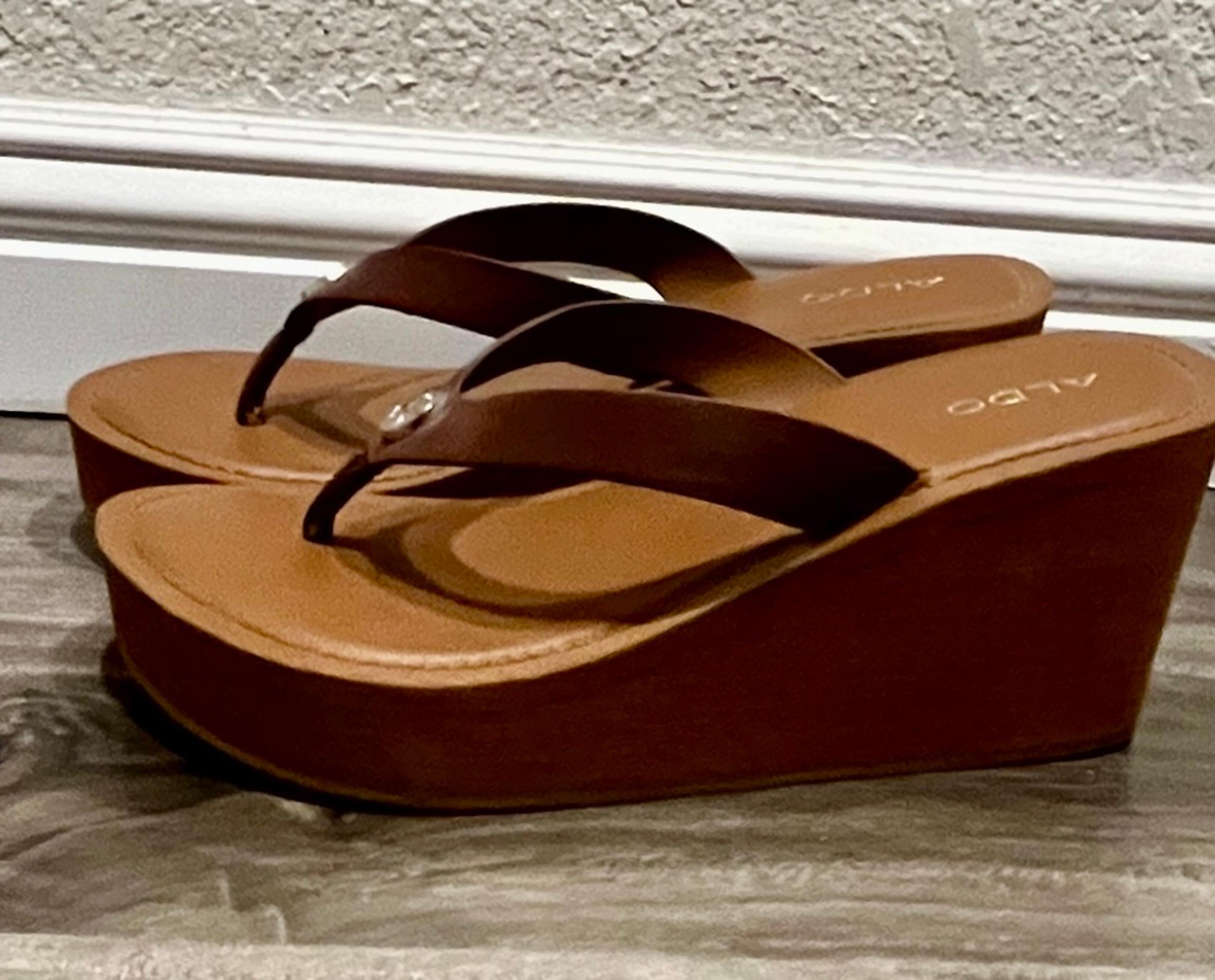 Aldo Women’s Camel Brown Wedge Platform Flip Flop Sandals