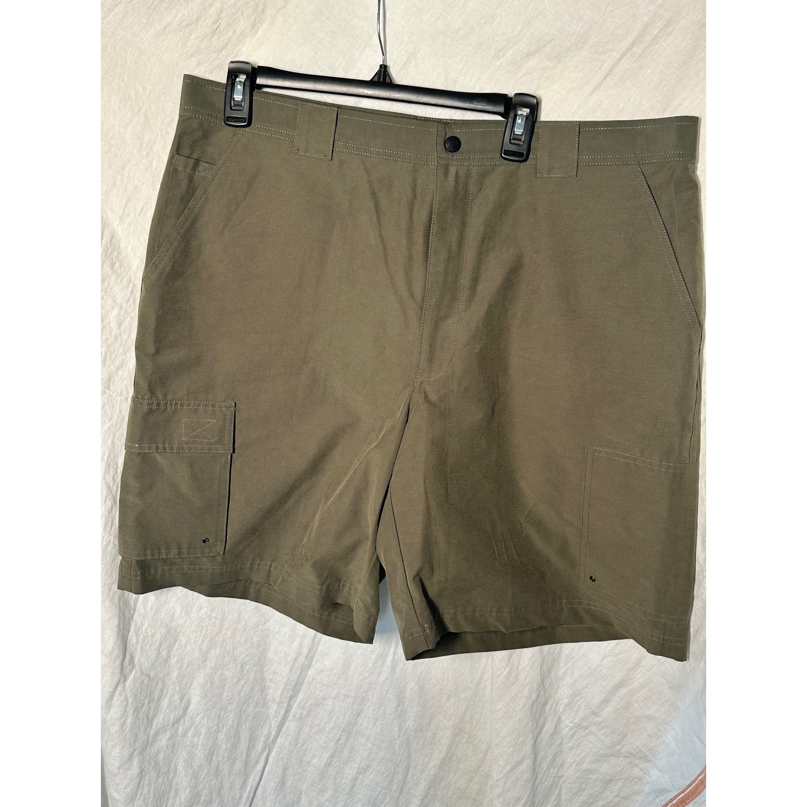Eddie Bauer Cargo Shorts Hiking Outdoors Utility Mens Size 40