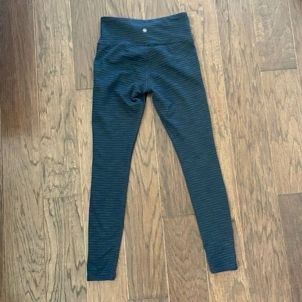 Athleta Ribbed Stash Pocket Leggings