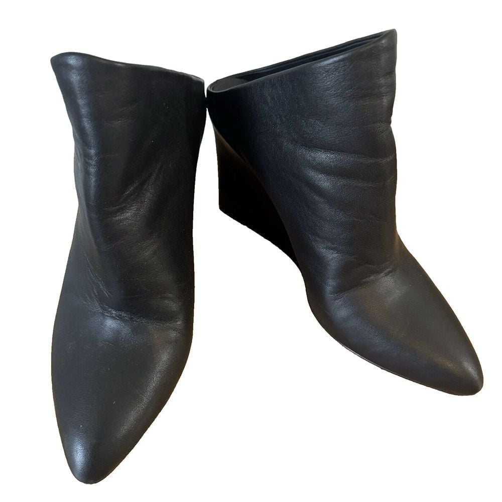 Vince. Slide Wedge Vail Black Leather Booties Size 7.5