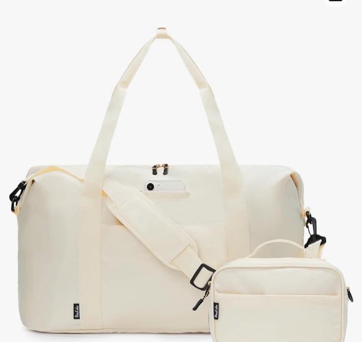 Travel bag size 20” X 10” x11” color cream -new