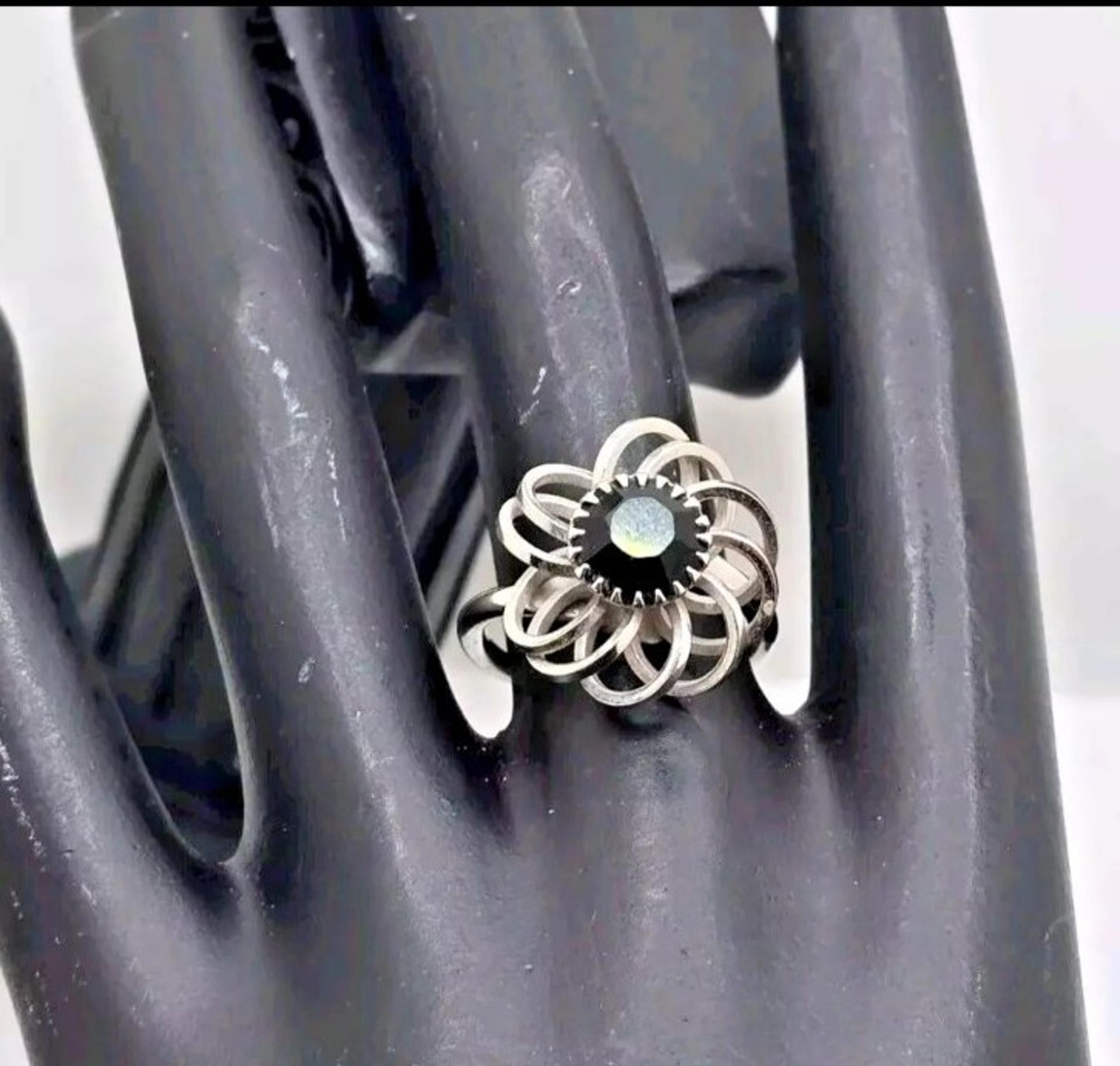 Statement Silver Tone Sarah Coventry Flower Ring With Black Stone Size 7